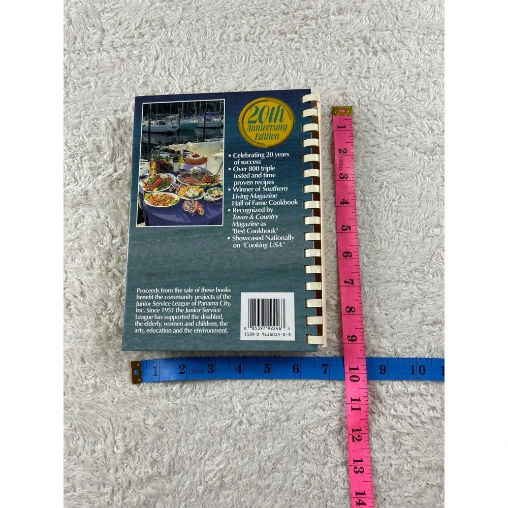 Bay Leaves Vintage 1996 Junior Service League Cookbook HC GOOD